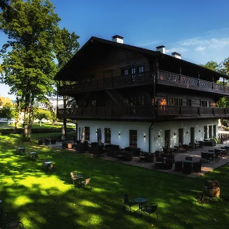 Dworzysko Holiday park Szczawno-Zdroj