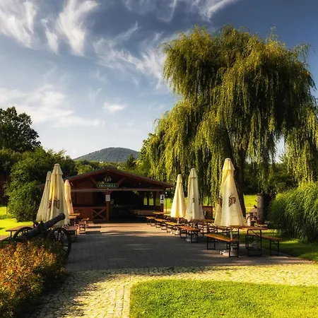 Dworzysko 3*